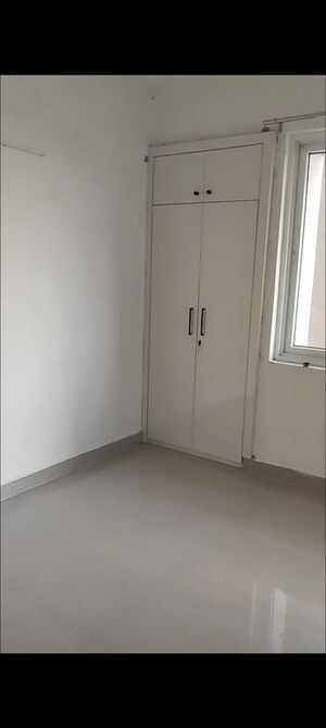 Room in 2 BHK Apartment at Excella Kutumb, Sultanpur Road – for Rent
