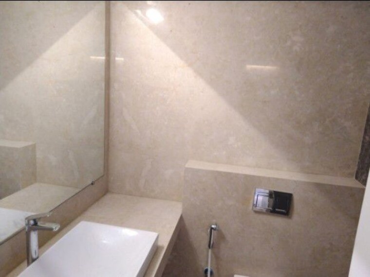 Washroom, kalpataru-solitaire 3 Bedroom 3200 Sq.Ft. Apartment In Juhu Mumbai 10373111