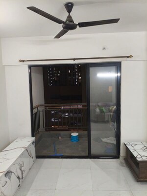 Furnished Amenities in 2 BHK Apartment at Runwal Gardens, Dombivli East – for Rent