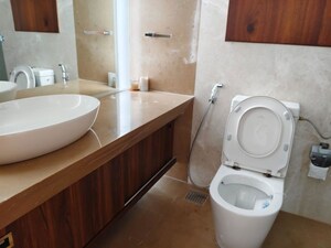 Bathroom in 4 BHK Apartment at Indiabulls Blu, Worli – for Rent