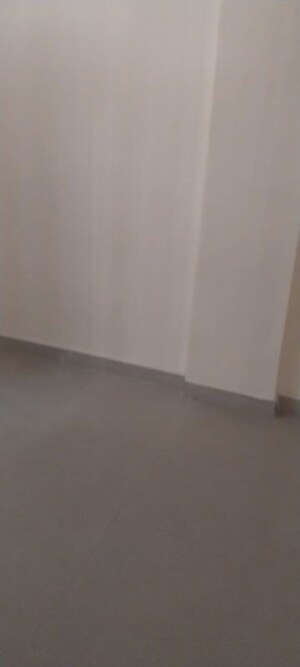Room in 1 BHK Apartment at Sector 10 Greater Noida – for Sale
