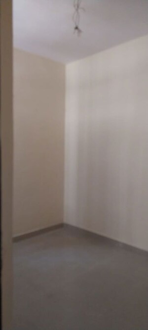 Room in 1 BHK Apartment at Sector 10 Greater Noida – for Sale