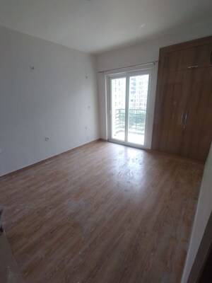 Room in 3 BHK Apartment at Arjun Enclave Arjunganj, Arjunganj – for Rent