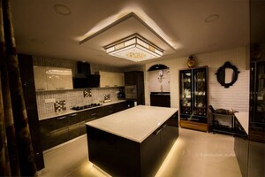 Team Area in  Showroom at Frazer Town – for Sale