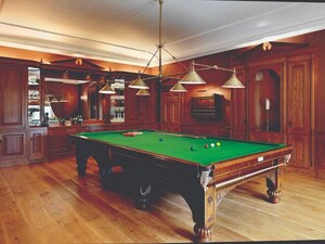 Gym in  Showroom at Frazer Town – for Sale