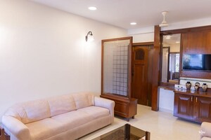2 BHK Apartment For Rent in Bandra West