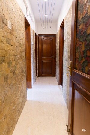  2 BHK Apartment at Bandra West – for Rent