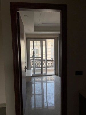 Room in 3 BHK Builder Floor at Anant Raj Ashok Estate, Sector 63a – for Sale