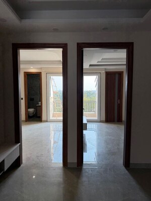 Room in 3 BHK Builder Floor at Anant Raj Ashok Estate, Sector 63a – for Sale