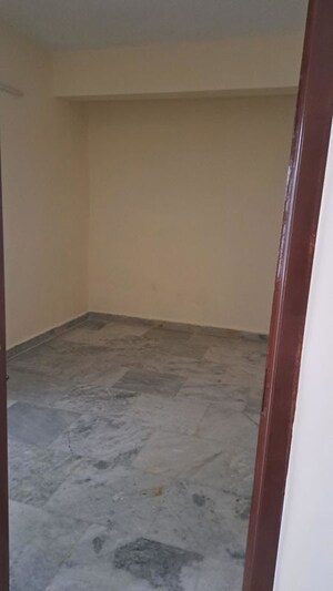 Room in 2 BHK Apartment at Beleghata – for Rent