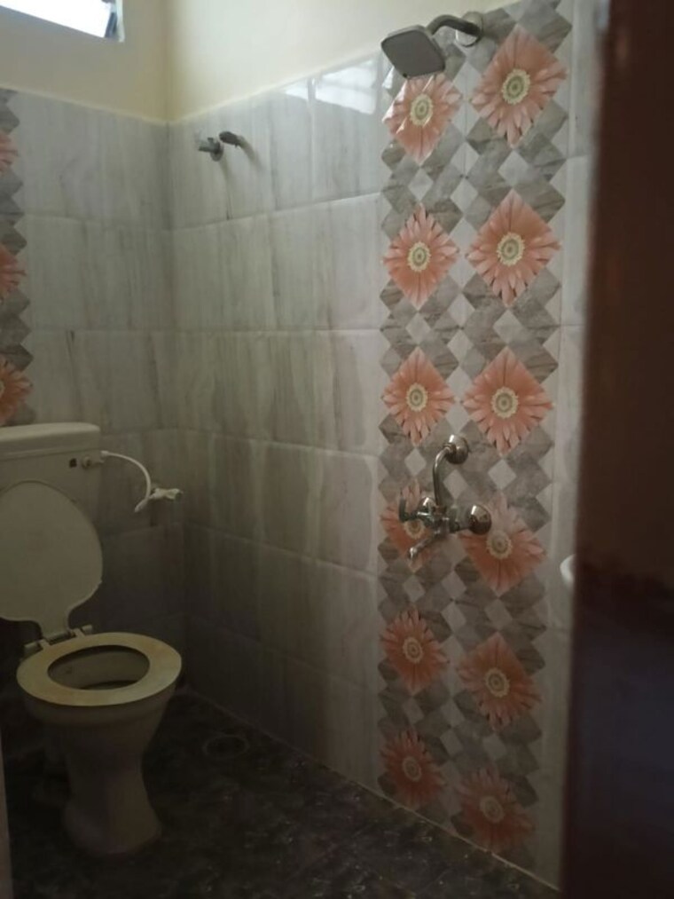 Bathroom, sealdah 2 Bedroom 569 Sq.Ft. Apartment In Sealdah Kolkata 10158211