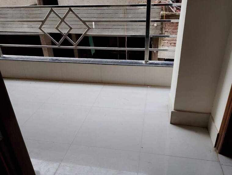 Balcony, sealdah 2 Bedroom 582 Sq.Ft. Apartment In Sealdah Kolkata 10000902