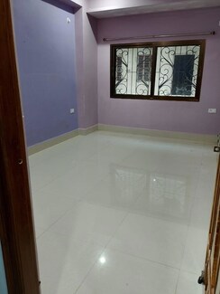 2 BHK + Store Room Apartment For Rent in Sealdah