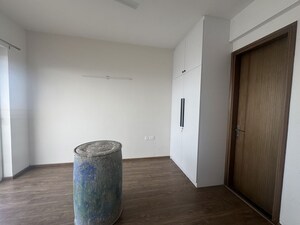 Room in 3 BHK Apartment at Godrej Air Sector 85, Sector 85 – for Rent