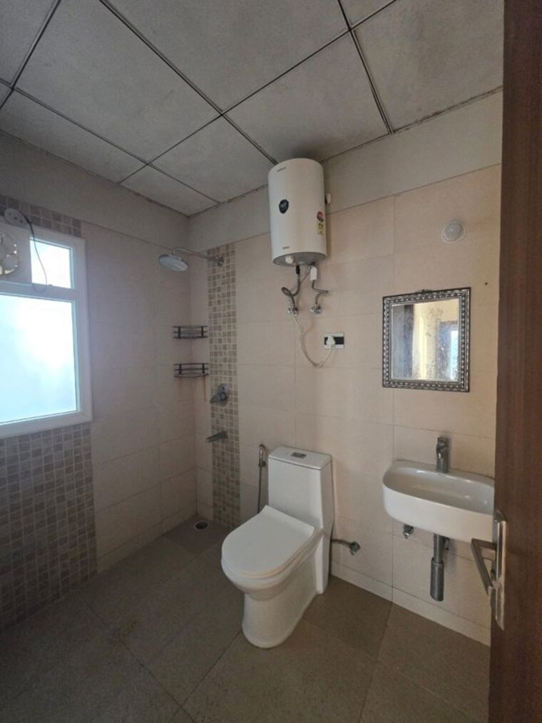 Bathroom, central-park-cerise-suites 3 Bedroom 180 Sq.Ft. Builder Floor In Sohna Sector 33 Gurgaon 10373450