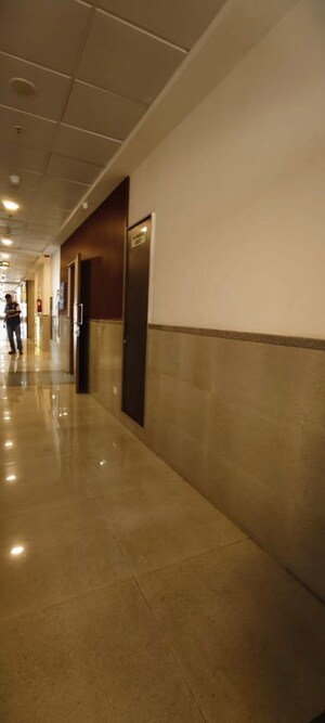 Room in  Shop at Hiranandani Solus, Thane West – for Rent