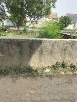 100 Sq.Yd. Plot in Noida Central