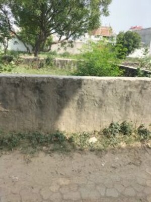  Plot For Sale in Noida Central