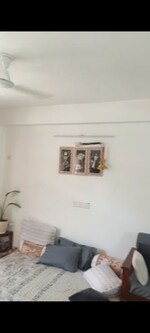 3 BHK + Servant Room 250 Sq.Yd. Builder Floor in TDI The Grand Retreat