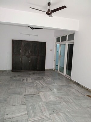 Room in 6 BHK Independent House at Aarohi Sahara Plaza Extension, Vikash Khand – for Rent