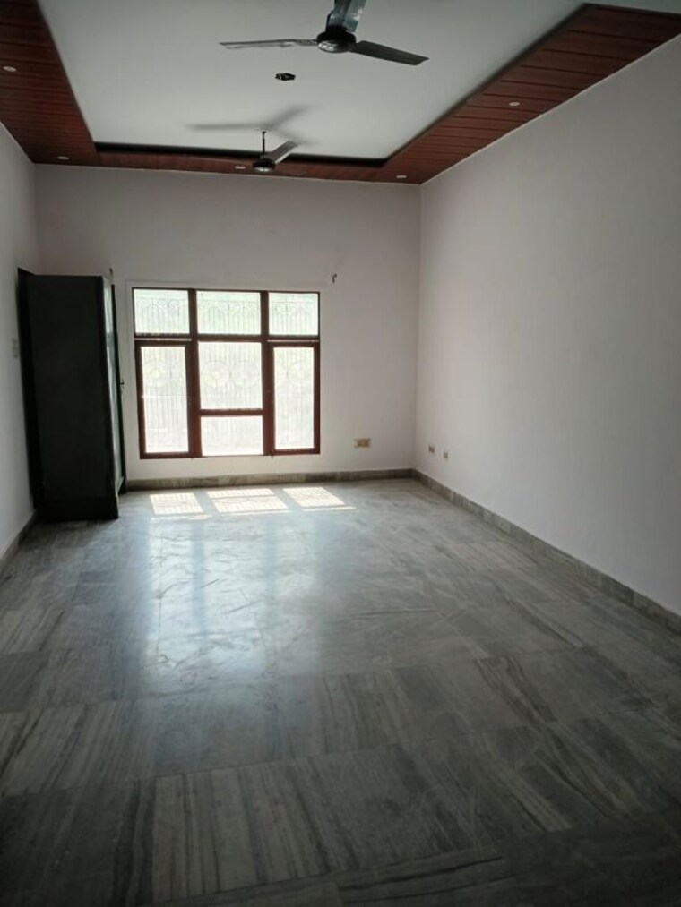 Room, aarohi-sahara-plaza-extension 6 Bedroom 3200 Sq.Ft. Independent House In Vikash Khand Lucknow 10373411