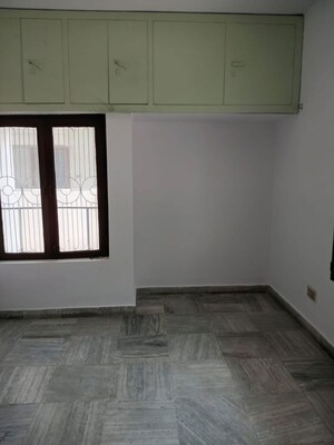 Room in 6 BHK Independent House at Aarohi Sahara Plaza Extension, Vikash Khand – for Rent