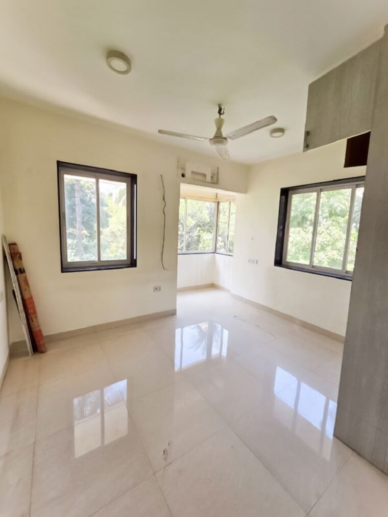 Room, bandra west 2 Bedroom 700 Sq.Ft. Apartment In Bandra West Mumbai 10373471