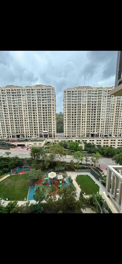 1 BHK + Store Room Apartment For Rent in Hiranandani Regent Hill