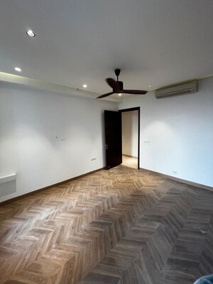 Room in 3 BHK Apartment at M3M Golf Estate, Sector 65 – for Rent