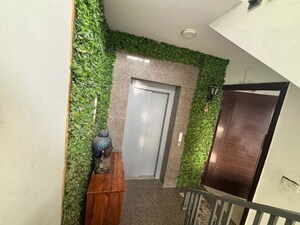 Furnished Amenities in 3 BHK Builder Floor at Sushant Lok Iii – for Sale