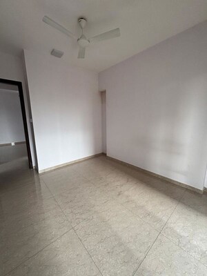 Room in 2 BHK Apartment at JP Decks, Goregaon East – for Sale