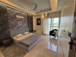3 BHK + Pooja Room,Servant Room,Study Room Builder Floor For Sale in BPTP Park Central