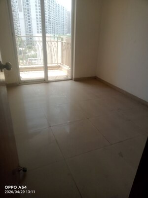 Room in 2 BHK Apartment at Gaur City-2, Gaur City 2 – for Rent