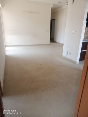 Room in 2 BHK Apartment at Gaur City-2, Gaur City 2 – for Rent
