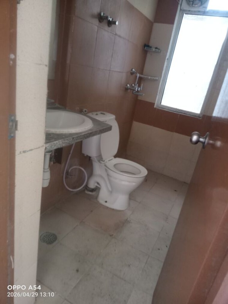 Bathroom, gaur-city-2 2 Bedroom 935 Sq.Ft. Apartment In Gaur City 2 Greater Noida 10373640