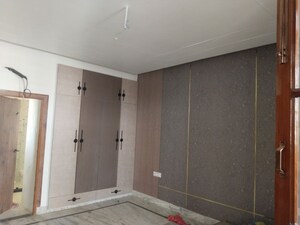 Room in 6+ BHK Independent House at Gomti Nagar – for Rent