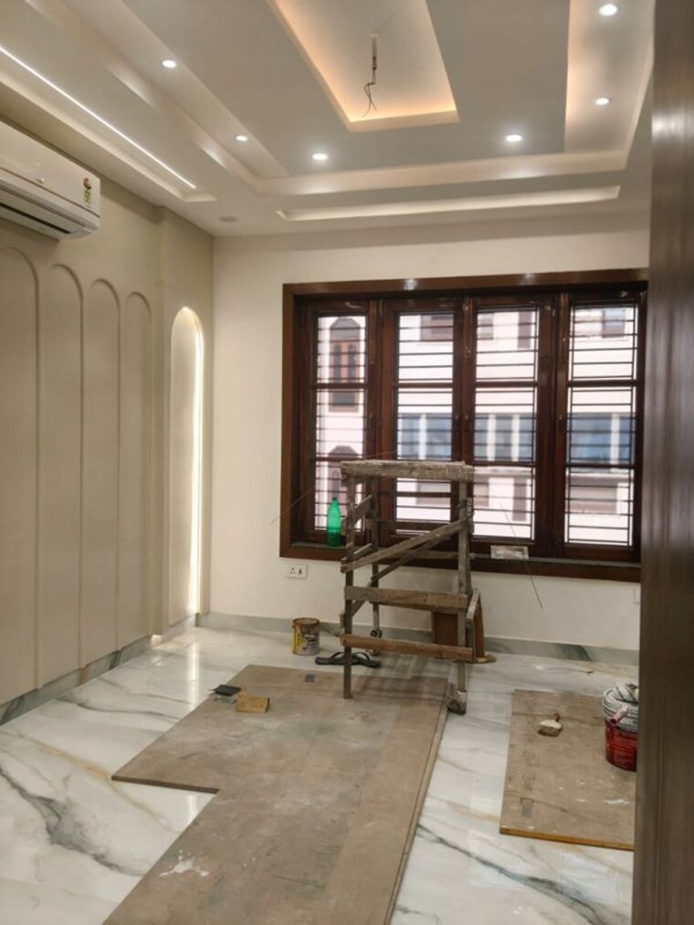  Parking, gomti nagar 6+ Bedroom 2152 Sq.Ft. Independent House In Gomti Nagar Lucknow 10373674