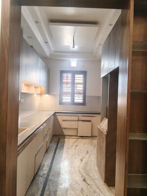 Kitchen in 6+ BHK Independent House at Gomti Nagar – for Rent