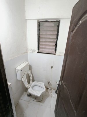 Bathroom in 1 BHK Apartment at Kharadi – for Rent