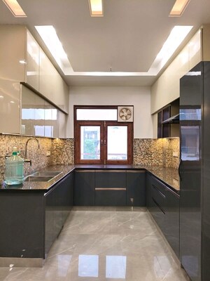 Kitchen in 3 BHK Apartment at Vipul World Floors, Sector 48 – for Rent