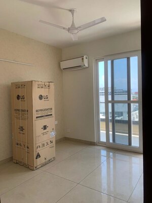 Room in 3 BHK Apartment at Ambala Highway – for Sale