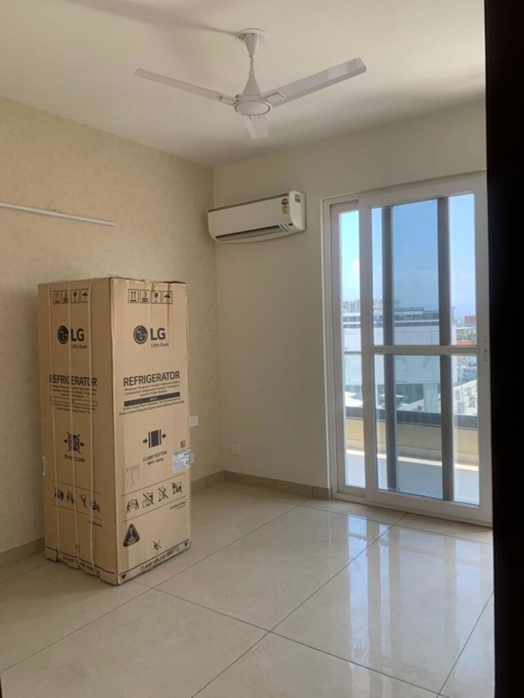 Room, ambala highway 3 Bedroom 2200 Sq.Ft. Apartment In Ambala Highway Zirakpur 10354976