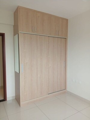 Room in 2.5 BHK Apartment at Brigade Laguna, Hebbal – for Rent