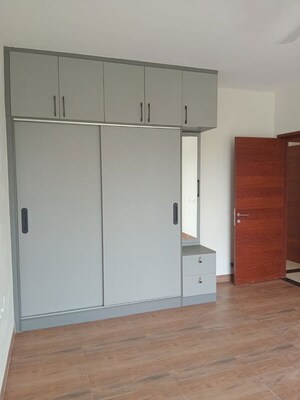 Room in 2.5 BHK Apartment at Brigade Laguna, Hebbal – for Rent