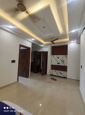 Room in 4 BHK Builder Floor at BPTP Park Central, Sector 85 – for Sale