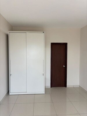 Room in 3 BHK Apartment at UKN The Belvedere, Devanahalli – for Rent