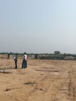 158 Sq.Yd. Plot in Sector 45