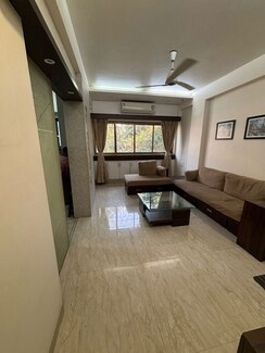 2 BHK + Pooja Room Apartment For Rent in Bandra West