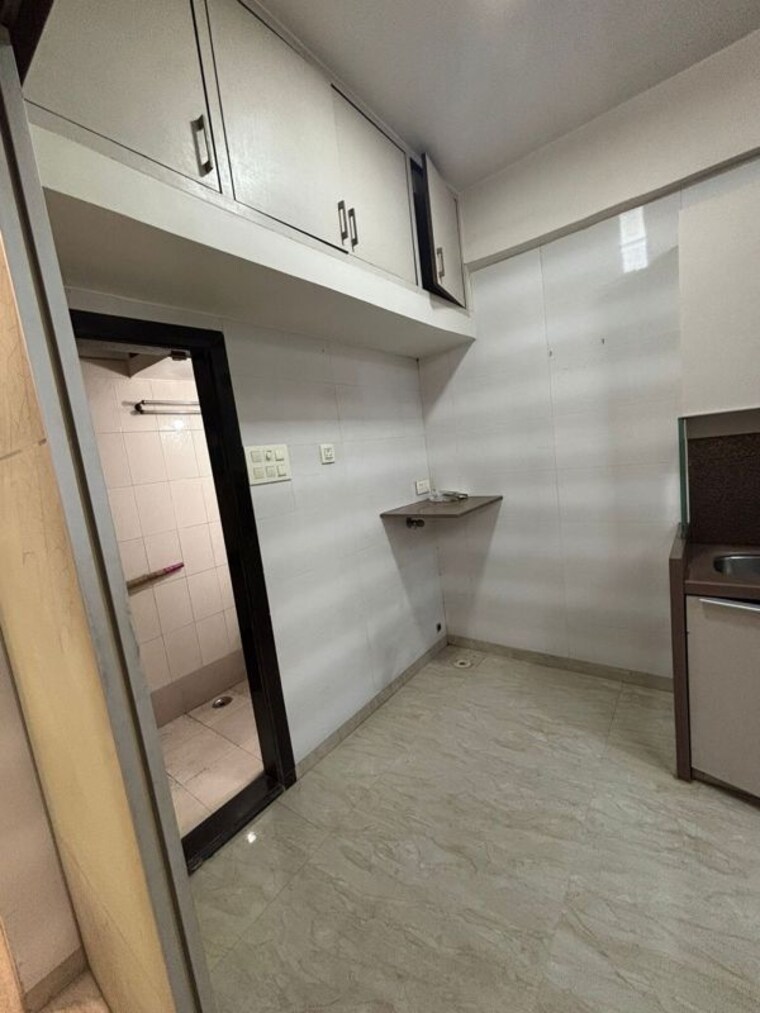 Room, bandra west 2 Bedroom 700 Sq.Ft. Apartment In Bandra West Mumbai 10373738