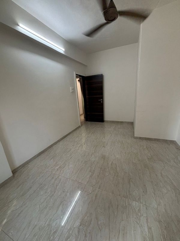 Room, bandra west 2 Bedroom 700 Sq.Ft. Apartment In Bandra West Mumbai 10373738